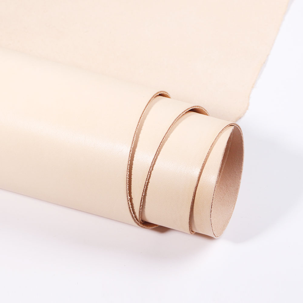 植物タンニンなめし牛革素材、本革、DIYアート、レザークラフ - Veg Tan Leather Hide のレビューと価格