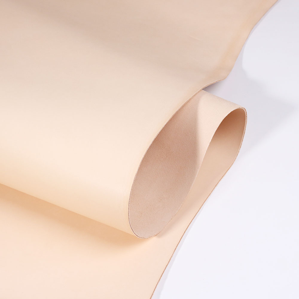 植物タンニンなめし牛革素材、本革、DIYアート、レザークラフ - Veg Tan Leather Hide のレビューと価格